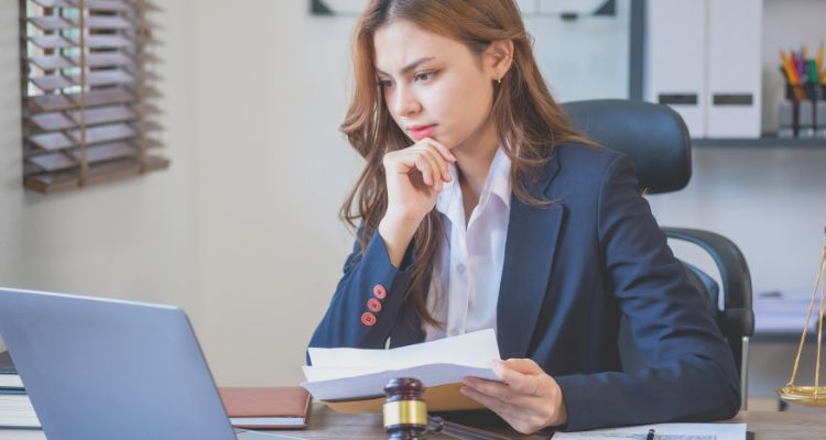 ¿Cuánto dura la Licenciatura en Derecho? Duración y validez SEP | ETAC