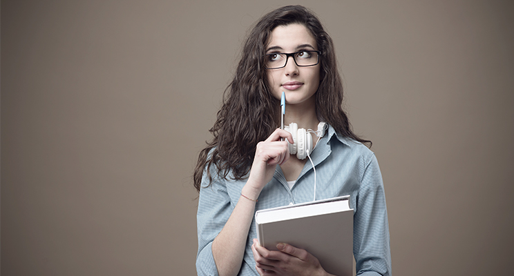 ¿Una licenciatura en línea te hace profesional?